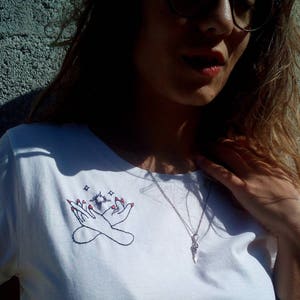 Self embroidered T shirt "Medium" 100% organic cotton