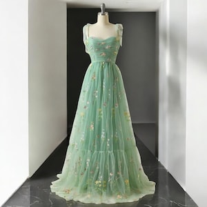 Vintage Floral Embroidered Dress, Green Tulle A-Line Maxi Dress, Ruched Bodice, Romantic Summer Wedding Guest Dress, Floral Accents.